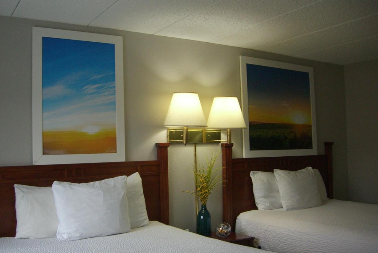 Days Inn by Wyndham Pierre Exterior foto